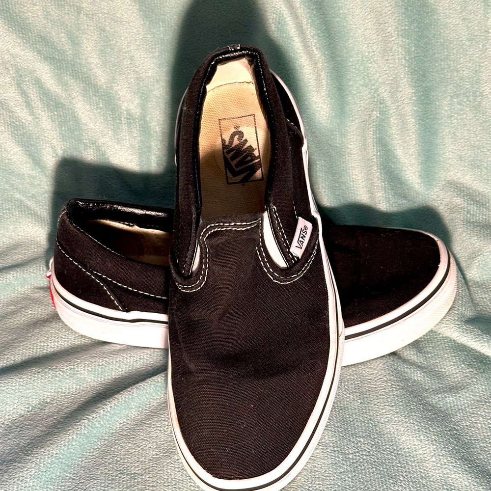 Vans Kids Classic Slip-On Canvas Shoe Size 3 Black Low Top Rubber Outsole
